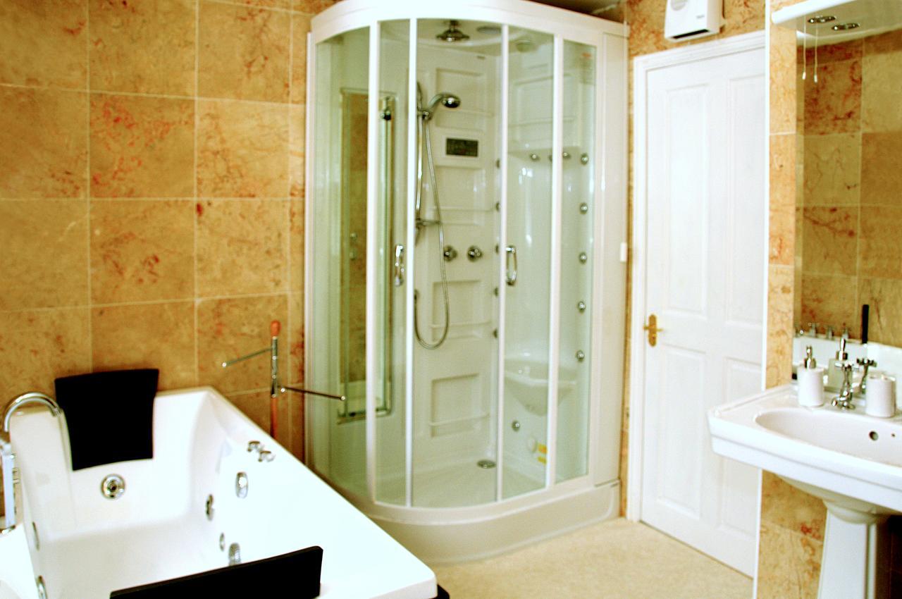 Bed & Breakfast Pant Teg Tregarth